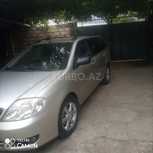 Toyota Corolla 2006, 300,000 km - 1.4 l - Qusar