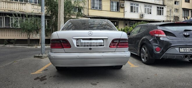 Mercedes E 240 1998, 285,000 km - 2.4 l - Bakı
