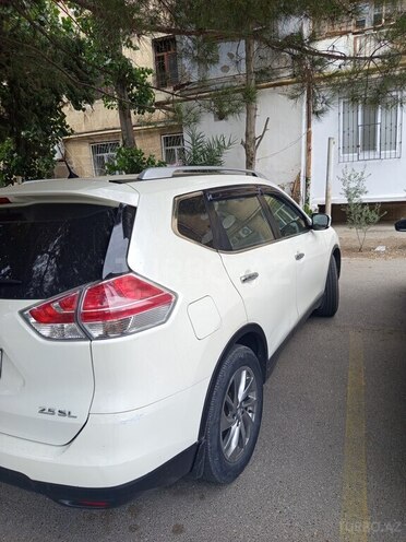 Nissan X-Trail 2015, 122,000 km - 2.5 л - Bakı