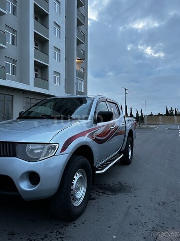 Mitsubishi L200 2007, 100,000 km - 2.5 л - Bakı