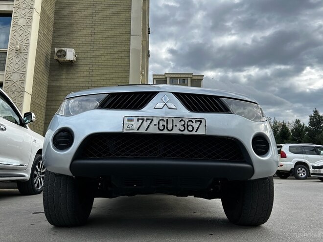 Mitsubishi L200 2007, 100,000 km - 2.5 л - Bakı
