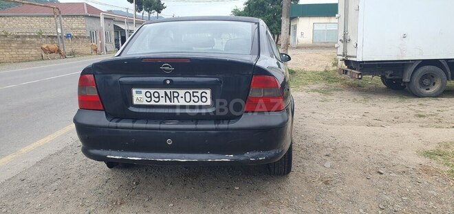 Opel Vectra 1996, 406,000 km - 2.0 l - Astara