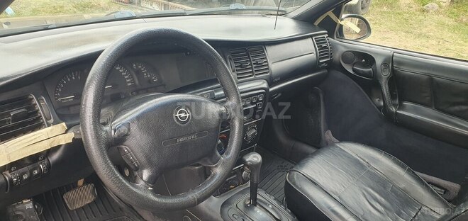 Opel Vectra 1996, 406,000 km - 2.0 l - Astara