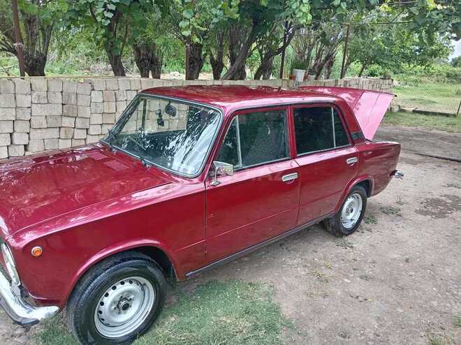 LADA (VAZ) 21013 1985, 82,000 km - 1.2 л - Saatlı