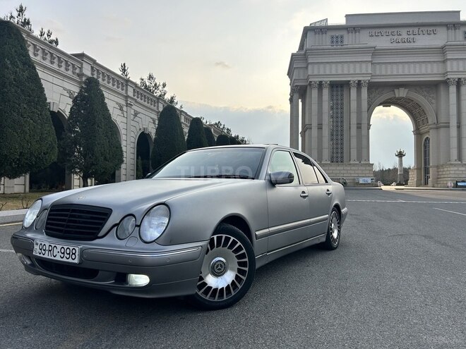 Mercedes E 240 2001, 315,000 km - 2.4 l - Gəncə