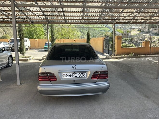 Mercedes E 240 2001, 315,000 km - 2.4 l - Gəncə