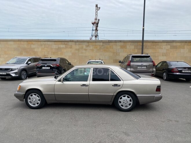Mercedes E 250 1993, 770,021 km - 2.5 l - Bakı