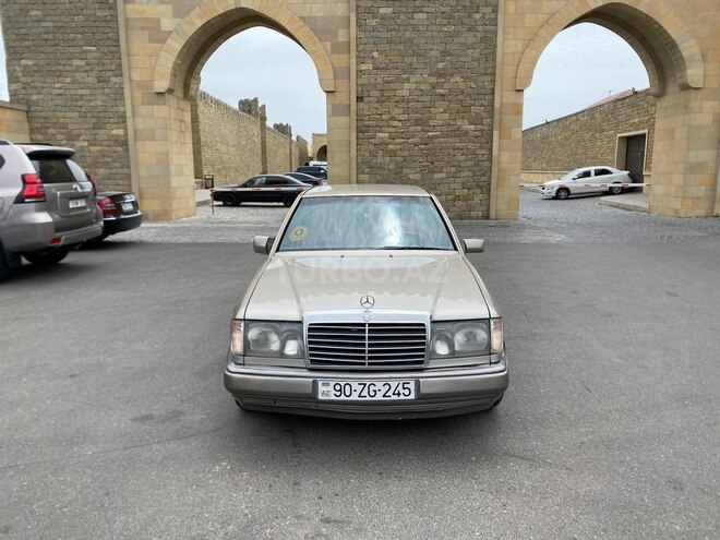 Mercedes E 250 1993, 770,021 km - 2.5 l - Bakı