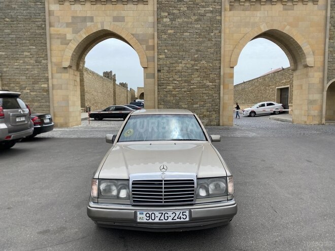 Mercedes E 250 1993, 770,021 km - 2.5 l - Bakı