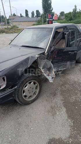 Mercedes E 200 1990, 338,400 km - 2.2 l - İsmayıllı