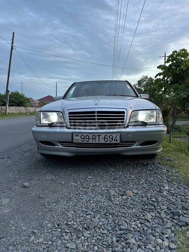 Mercedes C 220 d 2000, 330,000 km - 2.2 л - Zaqatala
