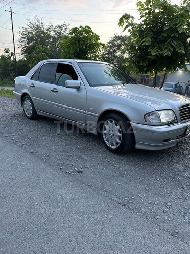 Mercedes C 220 d 2000, 330,000 km - 2.2 л - Zaqatala