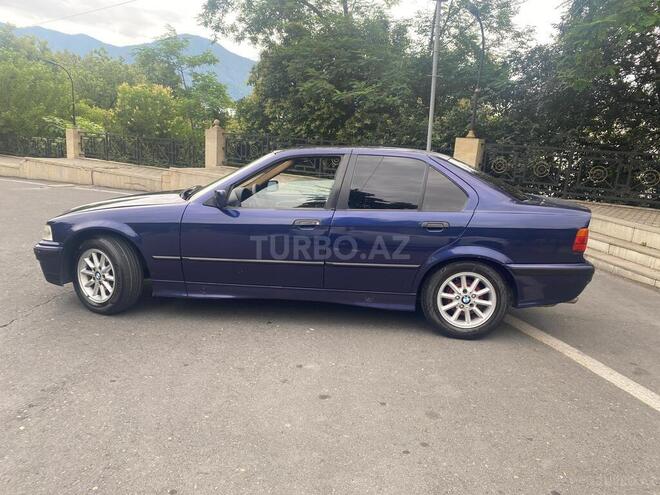 BMW 318 1993, 350,000 km - 1.8 l - Zaqatala