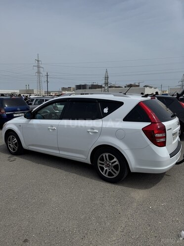 Kia  2008, 325,000 km - 1.6 l - Bakı