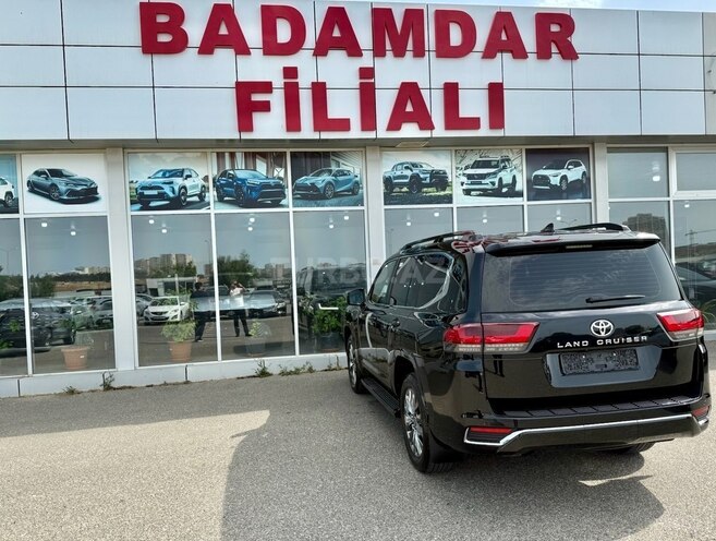 Toyota Land Cruiser-7