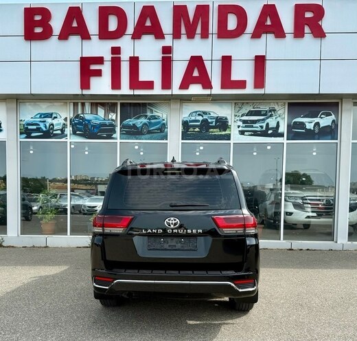 Toyota Land Cruiser-5