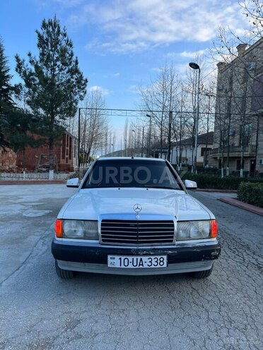 Mercedes 190-4