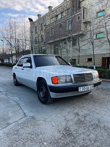 Mercedes 190-2
