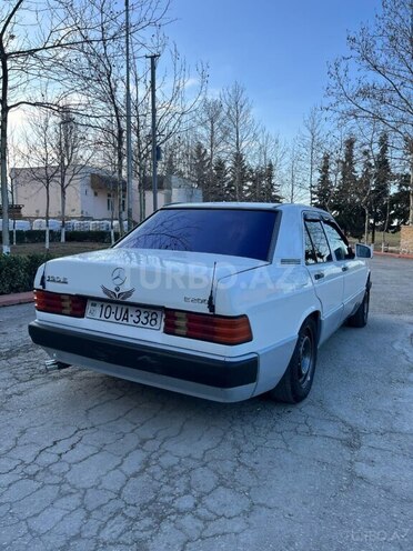 Mercedes 190-9