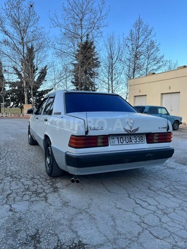 Mercedes 190-8