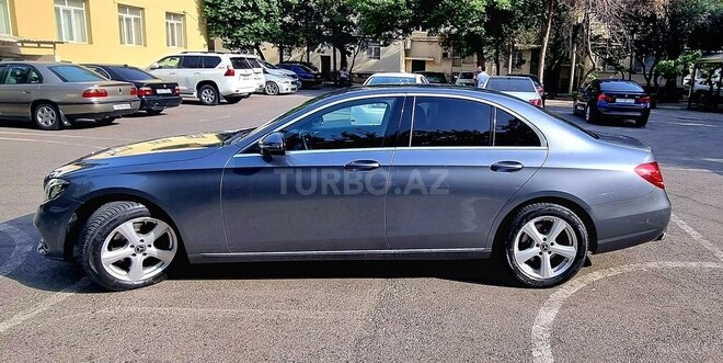 Mercedes E 200 d 2017, 202,000 km - 2.0 l - Bakı