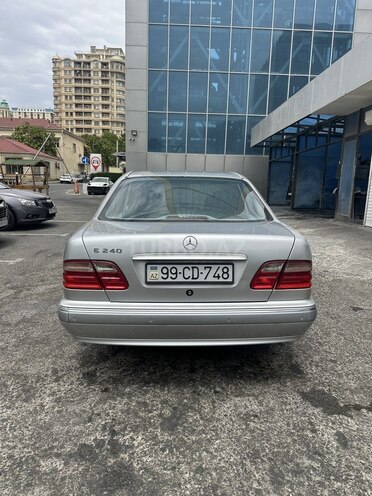 Mercedes E 240 1999, 420,000 km - 2.4 л - Bakı