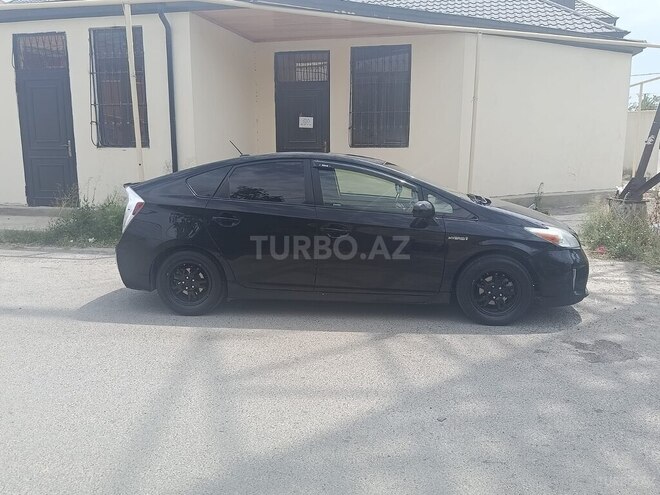 Toyota Prius-3