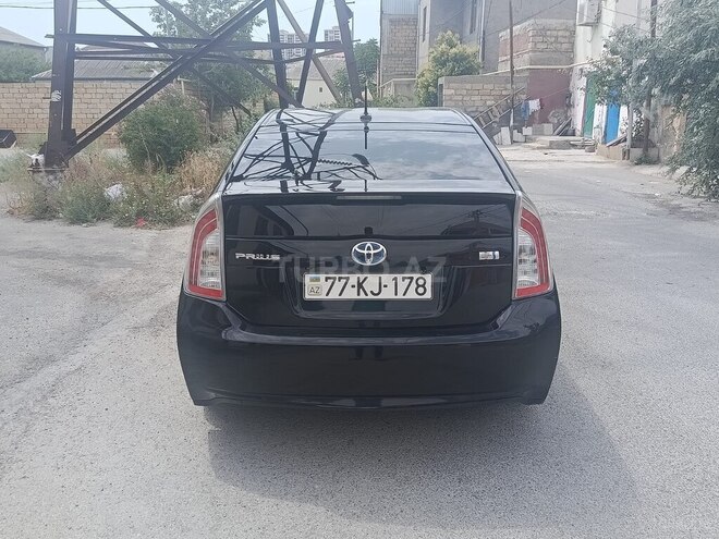 Toyota Prius-2
