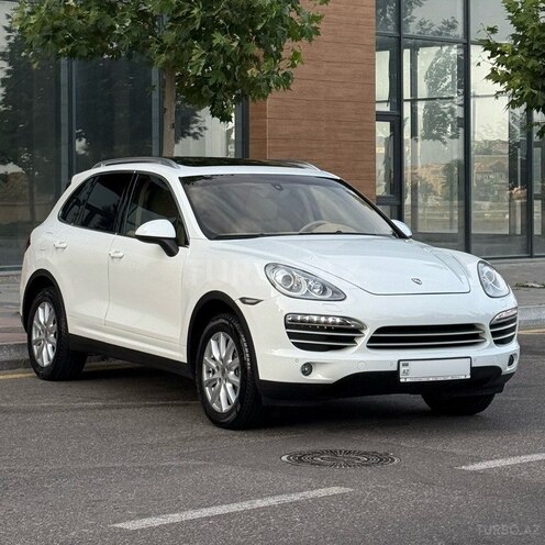 Porsche Cayenne-1