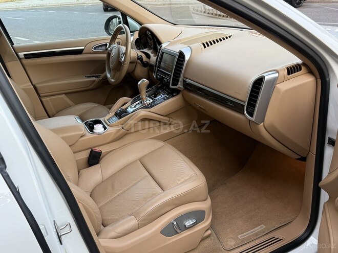 Porsche Cayenne-8