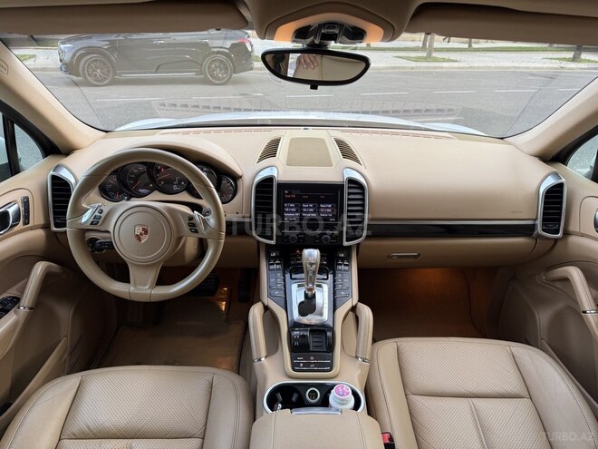 Porsche Cayenne-5