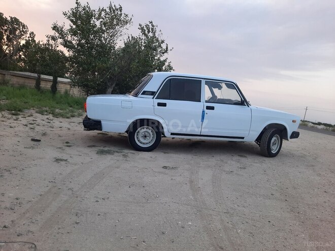 LADA (VAZ) 2107 1999, 88,663 km - 1.6 l - Salyan