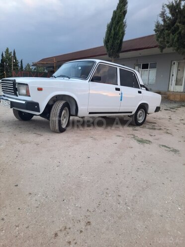 LADA (VAZ) 2107 1999, 88,663 km - 1.6 l - Salyan