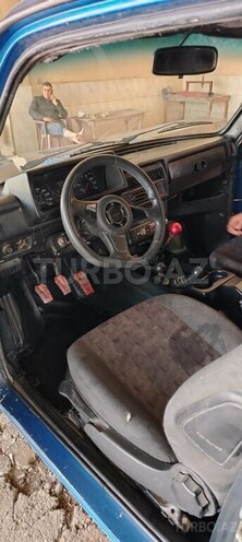 LADA (VAZ) Niva 1988, 95,000 km - 1.6 l - Salyan
