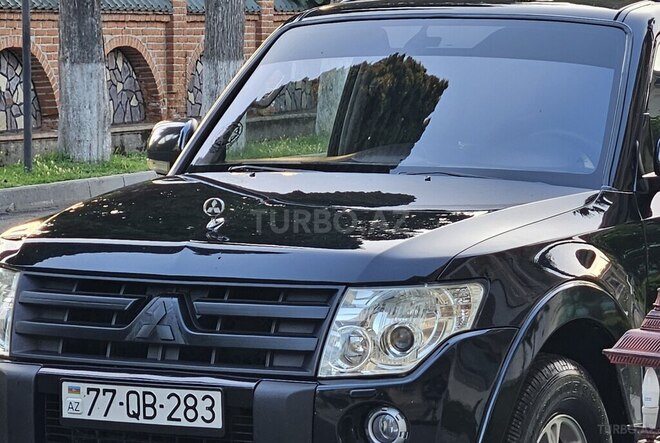 Mitsubishi Pajero 2007, 260,000 km - 3.0 l - Quba