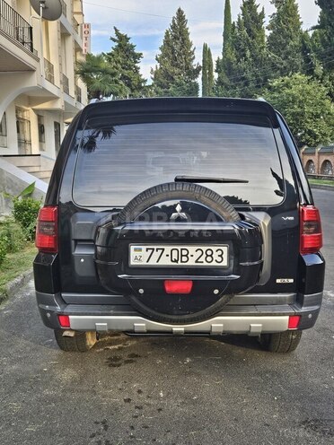 Mitsubishi Pajero 2007, 260,000 km - 3.0 l - Quba