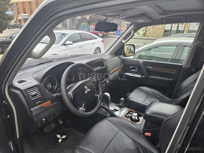 Mitsubishi Pajero 2007, 260,000 km - 3.0 l - Quba