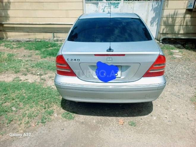 Mercedes C 240 2002, 241,402 km - 2.4 l - Qazax