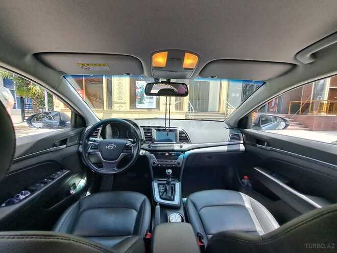 Hyundai Avante 2017, 180,000 km - 1.6 l - Bakı