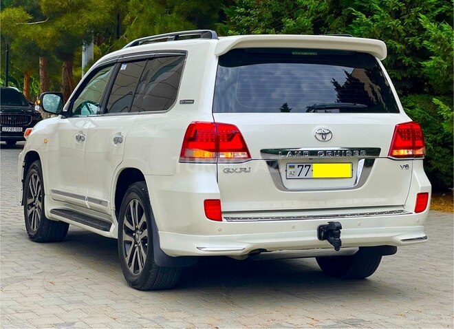 Toyota Land Cruiser-5
