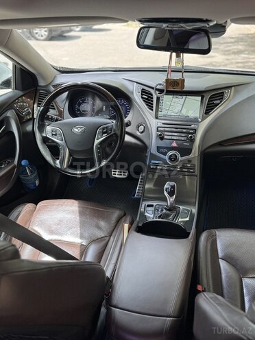 Hyundai Grandeur 2015, 174,000 km - 2.2 л - Bakı