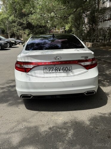 Hyundai Grandeur 2015, 174,000 km - 2.2 л - Bakı