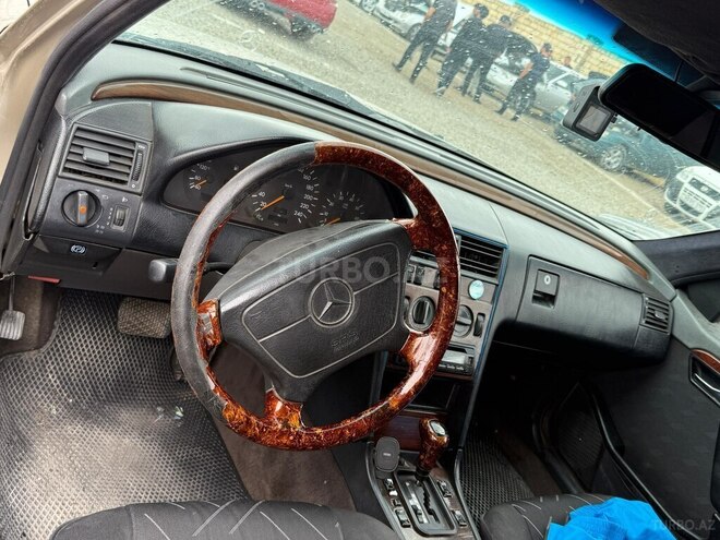 Mercedes C 180 1984, 365,240 km - 1.8 l - Gəncə