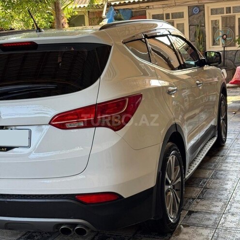 Hyundai Santa Fe-6