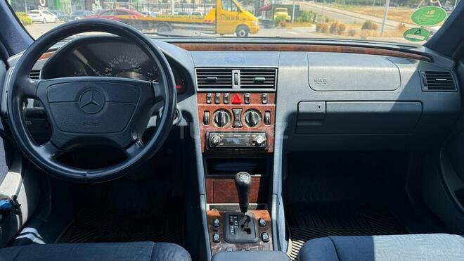 Mercedes C 240 1997, 272,000 km - 2.4 л - Bakı