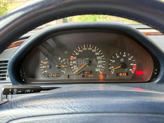 Mercedes C 240 1997, 272,000 km - 2.4 л - Bakı