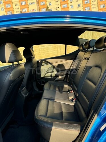 Hyundai Elantra 2016, 180,247 km - 1.6 l - Bakı
