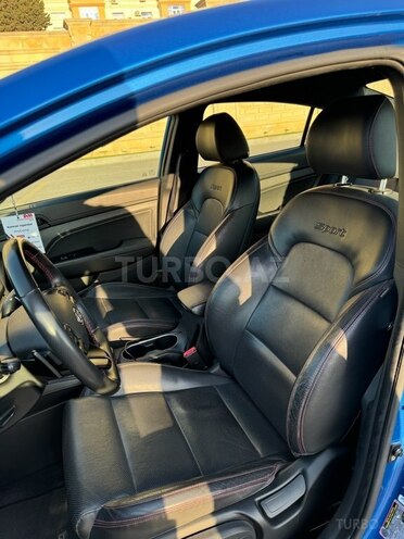 Hyundai Elantra 2016, 180,247 km - 1.6 l - Bakı