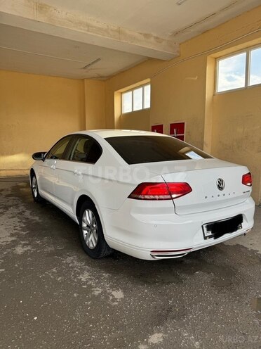 Volkswagen Passat 2016, 160,000 km - 1.4 l - Gəncə