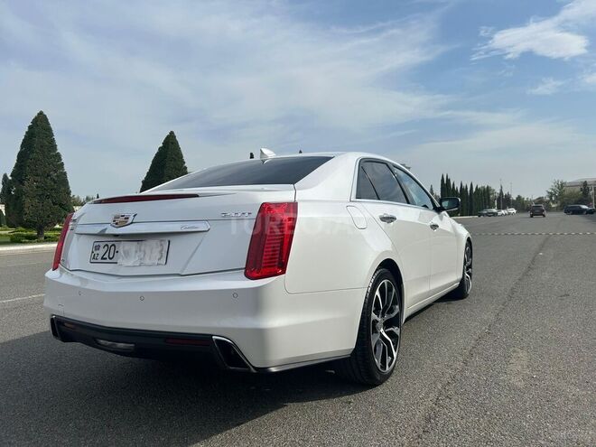 Cadillac CTS-9
